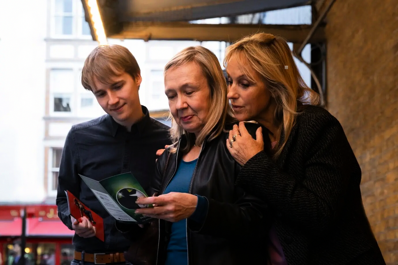 Sala de guerra traduciendo insights de inversores privados de mediana edad que construyen capital para la jubilación en acciones